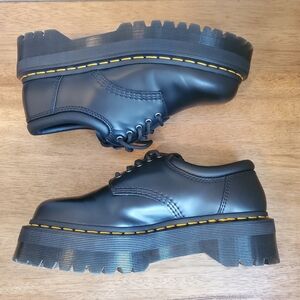 Like New!!!Dr Martens Quad Platform Casual/Work Mens Size 8